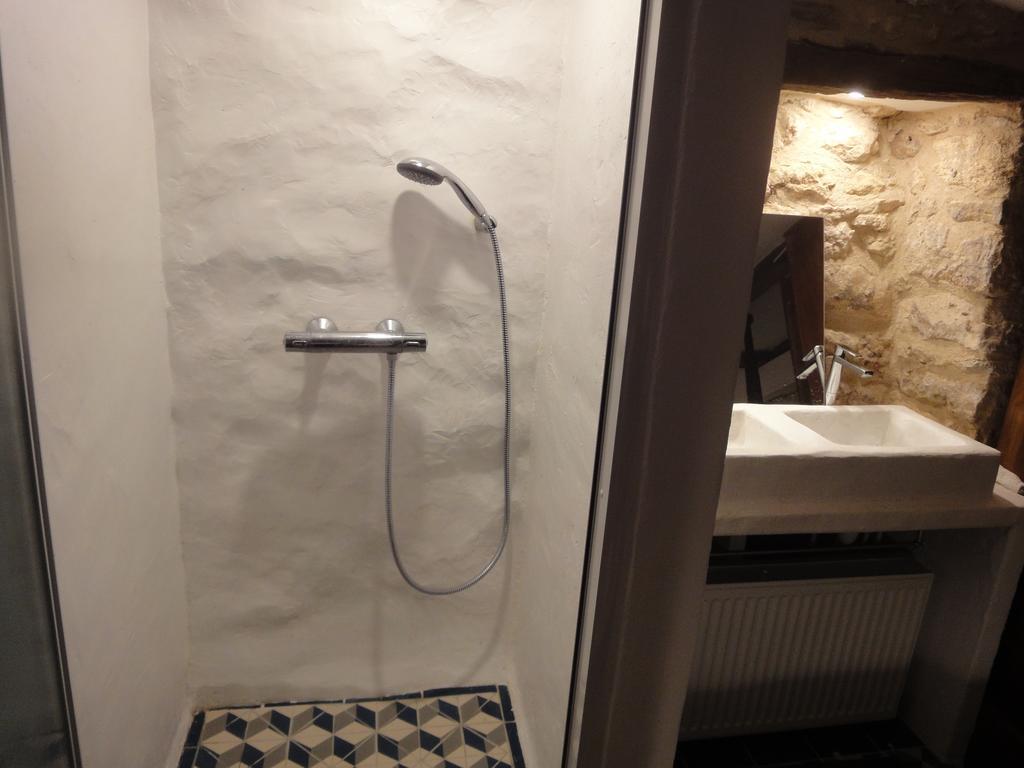 Les Appartements D Artiste De La Villa Du 15 - Restaurant La Maison - Piscine Chauffee Les Eyzies Exterior foto